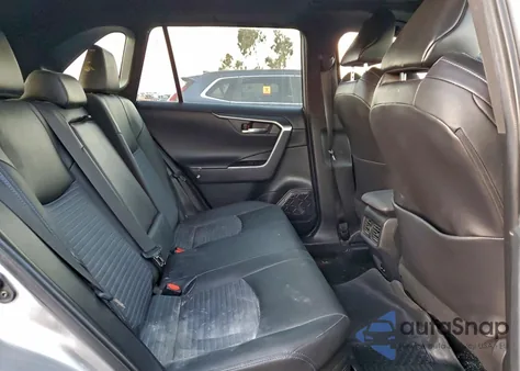 2022 Toyota Rav4 Xse z USA, uszkodzony, nr VIN 4T3E6RFV3NU076648